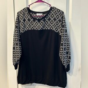 Calvin Klein Black and White Patterned light weight top